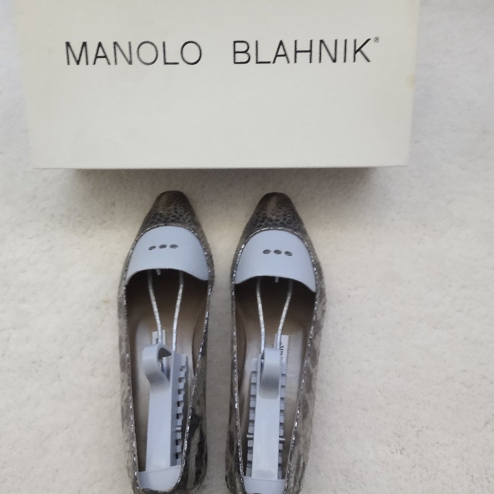 MANOLO BLAHNIK Ballerina Flats - Metallic Grey Snakeskin -- Size 5.5 - Picture 2 of 4